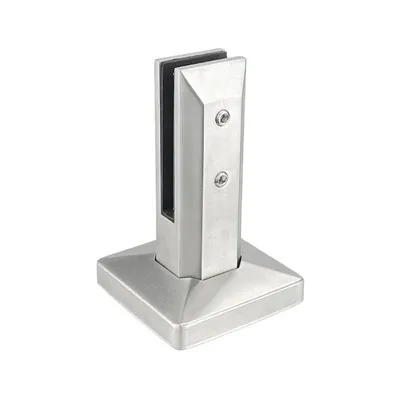 Četvrtasti podesivi stakleni priključak montiran na pod